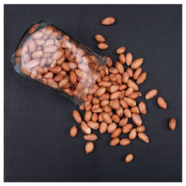 Raw bold runner peanut kernels